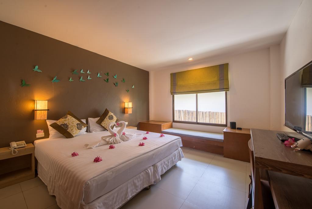 The Viridian Resort - Sha Plus Patong Bagian luar foto